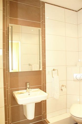 Hotel Akazienhof Duisburg Dış mekan fotoğraf